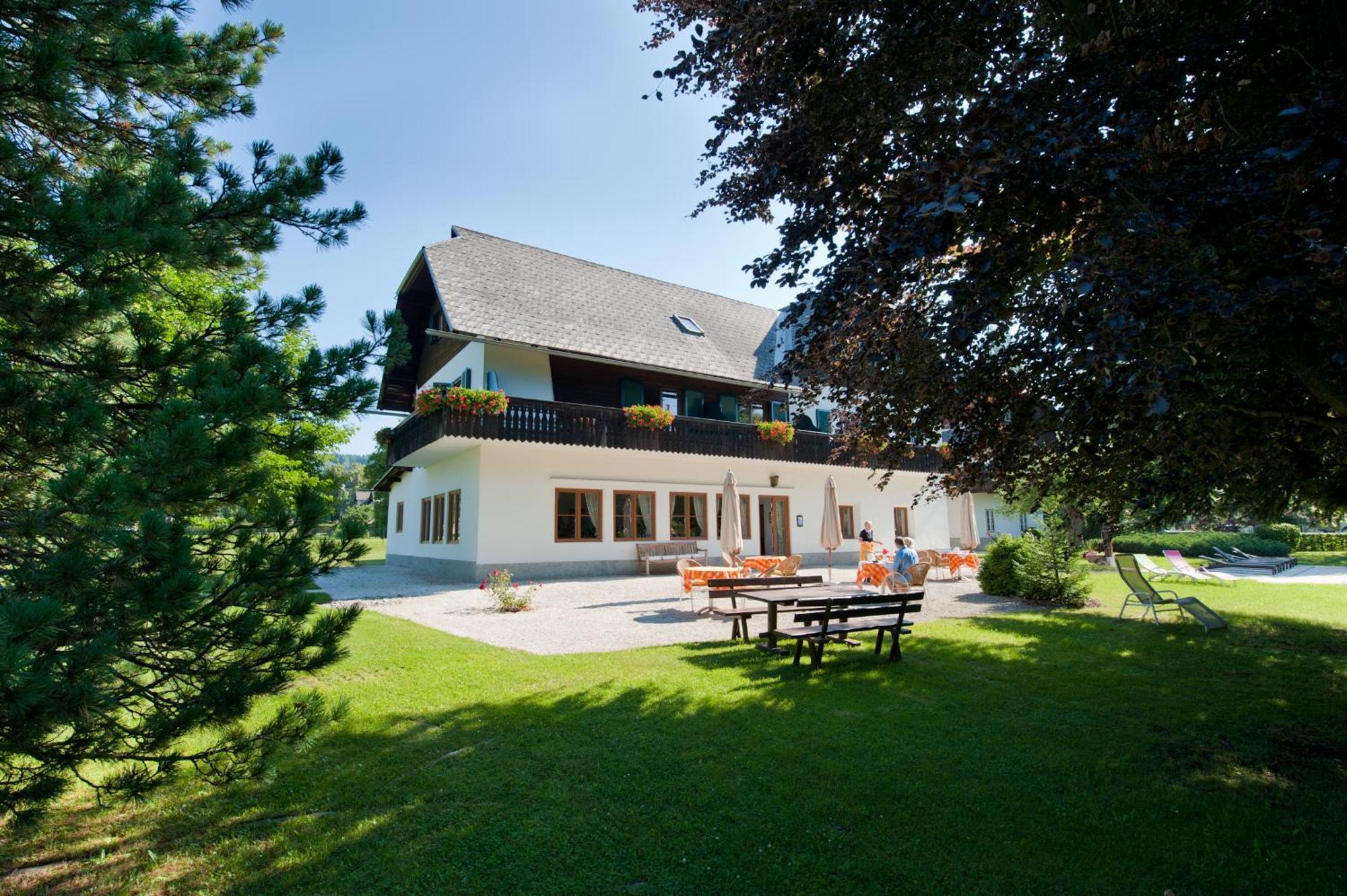 Hotel Oremushof Фельден-ам-Вёртер-Зе Экстерьер фото