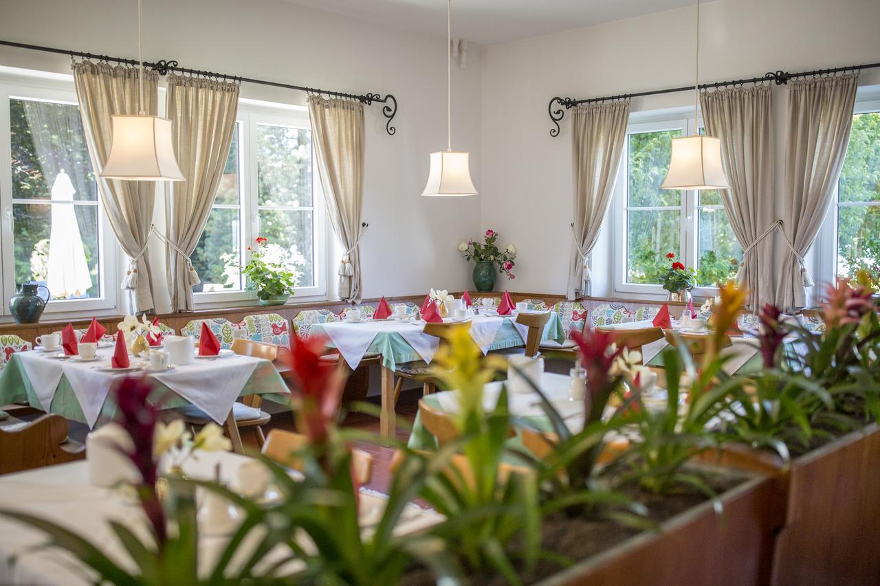 Hotel Oremushof Фельден-ам-Вёртер-Зе Экстерьер фото